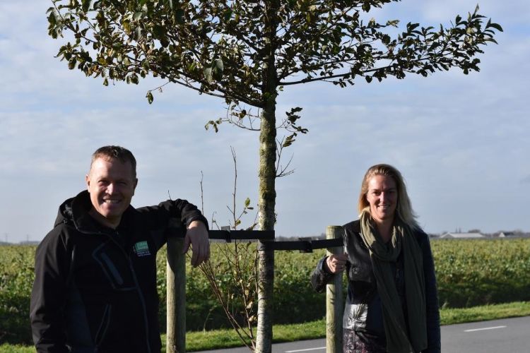 Links Luciën van Leijen, rechts Bianca Seidel van Hakvoort Boomband